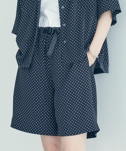 AMERICAN HOLIC(アメリカンホリック)の「とろみショートパンツ(その他パンツ・レディース・ネイビー/ドット・M/L)」の1枚目の写真