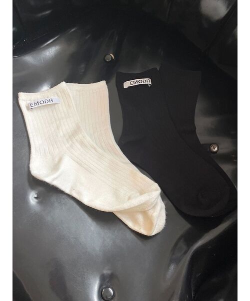 EMODA(エモダ)の「サイドロゴロングソックス(ソックス/靴下・レディース・その他・FREE)」の3枚目の写真