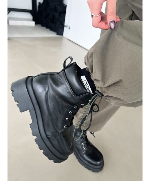 EMODA(エモダ)の「サイドロゴロングソックス(ソックス/靴下・レディース・その他・FREE)」の8枚目の写真