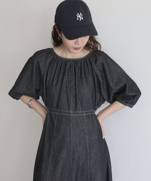 fredy emue（フレディエミュ）の「【fredy emue】ウエストカットアウトデニムワンピース（ワンピース・レディース・ブラック/ネイビー・38）」の2枚目の写真