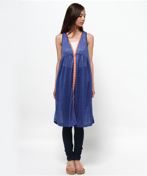 チャイハネ(チャイハネ)の「【チャイハネ】フォークロアテープロングベスト / ロングジレ(ベスト・レディース・ホワイト/オレンジ/ブルー/ブラック/グリーン・FREE)」の6枚目の写真