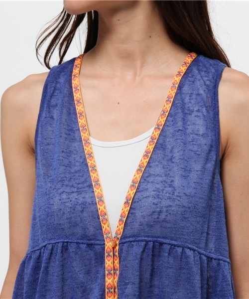 チャイハネ(チャイハネ)の「【チャイハネ】フォークロアテープロングベスト / ロングジレ(ベスト・レディース・ホワイト/オレンジ/ブルー/ブラック/グリーン・FREE)」の10枚目の写真