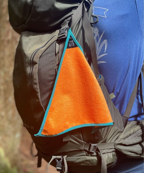 entre square（アントレスクエアー）の「bcl / 585 サンカクハンドタオル マイクロファイバー（アウトドアグッズ・レディース・オレンジ/グリーン/パープル/グレー・ONE SIZE）」の17枚目の写真