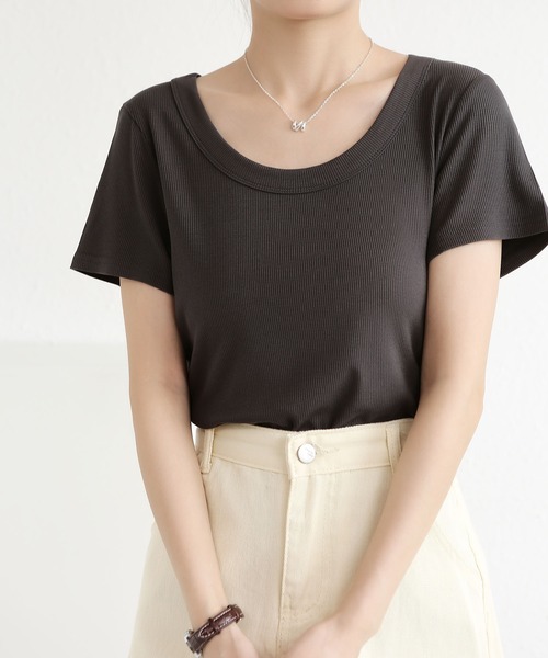 MAISON DE THERESE(メゾン ド テレーズ)の「UネックニットTシャツ(Tシャツ/カットソー・レディース・ダークグレー/グリーン/Mustard/ベージュ/ダークグリーン/ホワイト/ブラック/ライトグレー/ブラウン・M)」の4枚目の写真