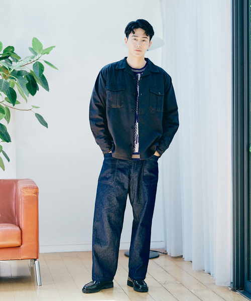 JOURNAL STANDARD relume（ジャーナルスタンダード　レリューム）の「【ARMY TWILL / アーミーツイル】別注 コットンスラブシャツ（シャツ/ブラウス・メンズ・カーキ/ホワイト×ホワイト/ブラックミックス・MEDIUM/LARGE）」の20枚目の写真