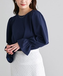 バックボタンキャンディスリーブTブラウス