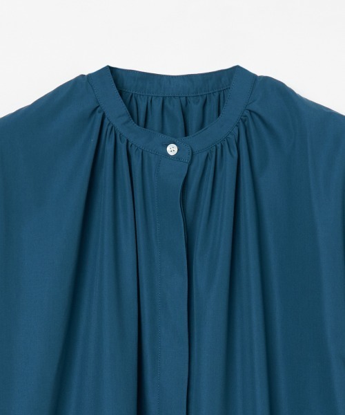 HELIOPOLE（エリオポール）の「GATHERED DRESS（ワンピース・レディース・ネイビー/グリーン・38）」の6枚目の写真