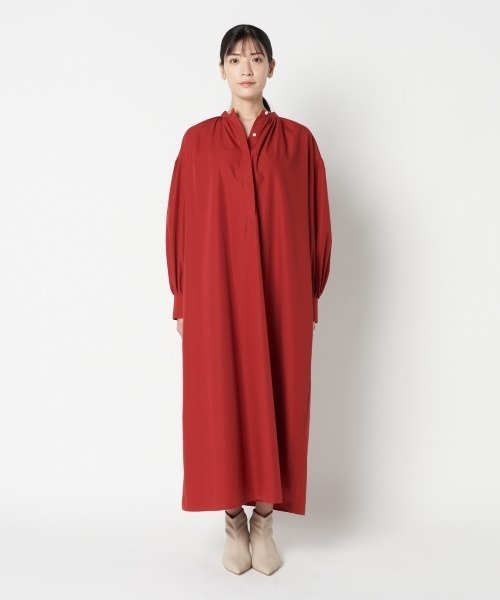 HELIOPOLE（エリオポール）の「GATHERED DRESS（ワンピース・レディース・ネイビー/グリーン・38）」の11枚目の写真