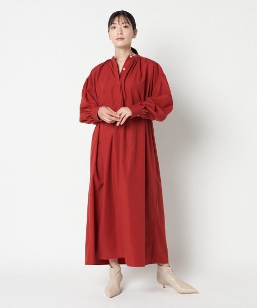 HELIOPOLE（エリオポール）の「GATHERED DRESS（ワンピース・レディース・ネイビー/グリーン・38）」の15枚目の写真