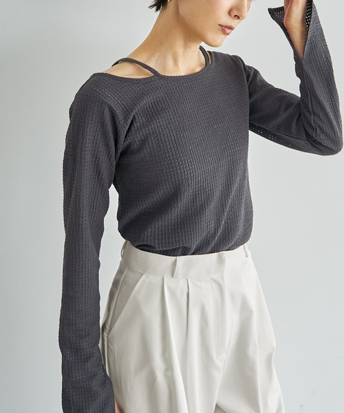 STYLE DELI（スタイルデリ）の「ホルターポイントラッセル編みカットソートップス（Tシャツ/カットソー・レディース・ブラック/ホワイト/チャコール・M）」の3枚目の写真