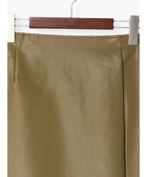 Te chichi（テチチ）の「エコレザーIラインスカート（スカート・レディース・ブラック/カーキ・M/S）」の4枚目の写真