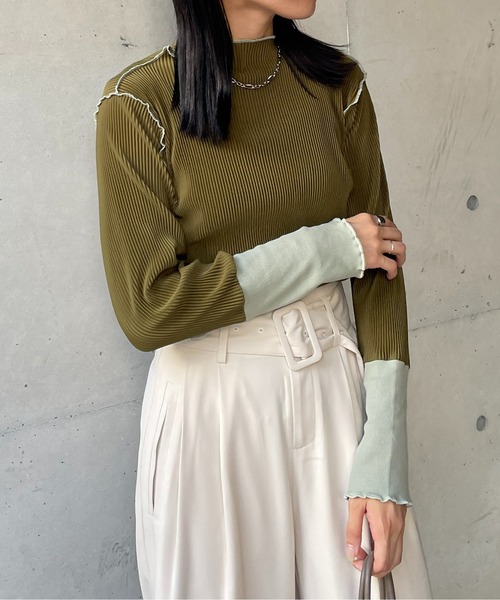 Thevon(ゼボン)の「袖先配色プリーツメロープルオーバー(Tシャツ/カットソー・レディース・チャコールグレー/ブルー/オリーブ/ベージュ/ライトベージュ・FREE)」の5枚目の写真