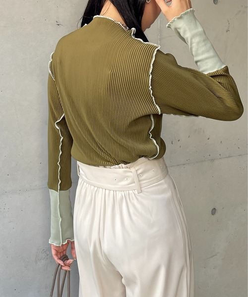 Thevon(ゼボン)の「袖先配色プリーツメロープルオーバー(Tシャツ/カットソー・レディース・チャコールグレー/ブルー/オリーブ/ベージュ/ライトベージュ・FREE)」の16枚目の写真