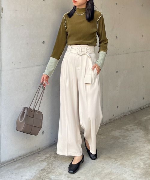 Thevon(ゼボン)の「袖先配色プリーツメロープルオーバー(Tシャツ/カットソー・レディース・チャコールグレー/ブルー/オリーブ/ベージュ/ライトベージュ・FREE)」の15枚目の写真