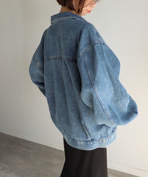 COURO(コウロ)の「10ozオーバーサイズデニムジャケット(デニムジャケット・レディース・ケミカルウォッシュ/ブルー系・L/M)」の12枚目の写真