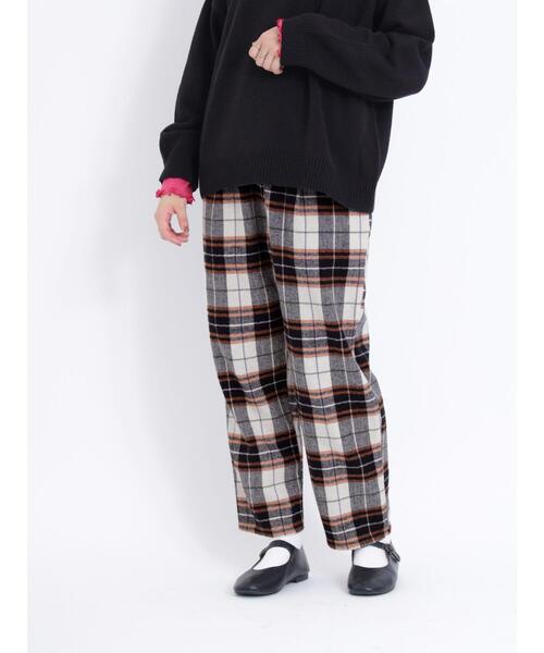 Samansa Mos2（サマンサ モスモス）の「チェック柄テーパードパンツ（その他パンツ・レディース・キナリ/チャコールグレー/モカ・F）」の2枚目の写真