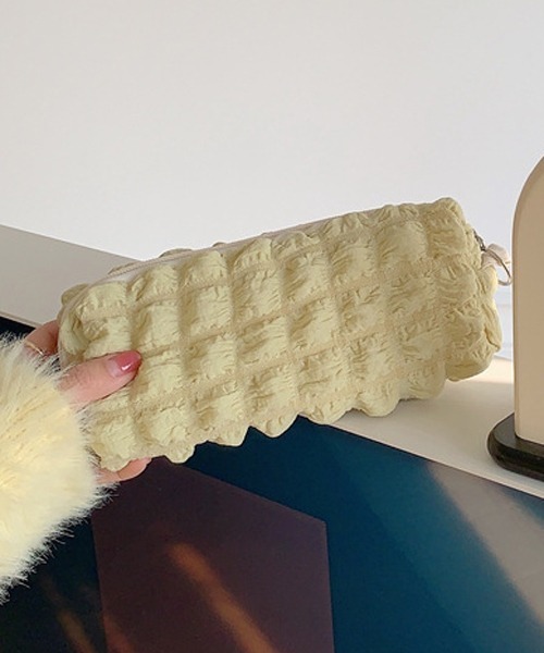 Mayree（メイリー）の「【float】ポコポコ ポップコーン ワンカラー ポーチ ペンケース（ポーチ・レディース・ブラック/サックスブルー/ライトピンク/ミント/マスタード/オフホワイト/ラベンダー・FREE）」の6枚目の写真