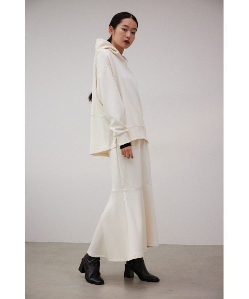 AZUL by moussy(アズールバイマウジー)の「B-HEATオーバーサイズフーディー(パーカー・レディース・アイボリー/ブラック/ライトブルー・MEDIUM/SMALL)」の5枚目の写真