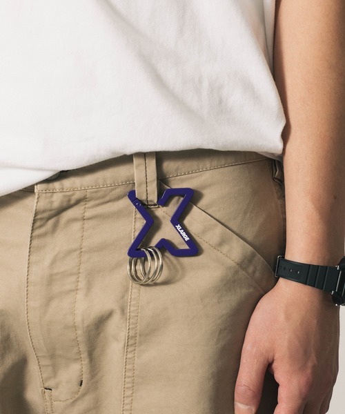 XLARGE（エクストララージ）の「X-SHAPED CARABINER（キーホルダー・メンズ・ブラック/グリーン/パープル/シルバー・ONE SIZE）」の10枚目の写真