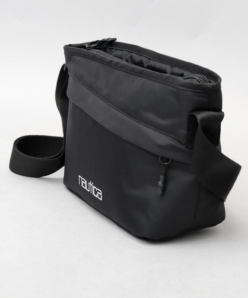 NAUTICA(ノーティカ)の「330Dナイロン 舟型 ミニショルダーバッグ 多収納モデル(ショルダーバッグ・メンズ・ブラック・FREE)」の2枚目の写真