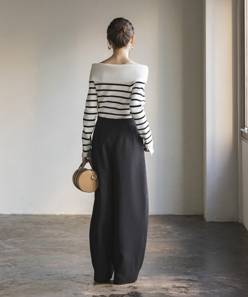 Noble（ノーブル）の「バックサテンカーブシルエットパンツ（スラックス・レディース・ベージュ/ブラック・36/38/40）」の5枚目の写真