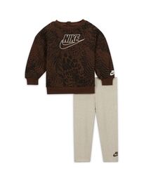 NIKE（ナイキ）の「ナイキ "Home Swoosh Home" クルー セットアップ ベビー ツーピース セットアップ / Nike "Home Swoosh Home" Crew Set Baby 2-Piece Set＜80-90cm 展開＞（スポーツグッズ・キッズ）」
