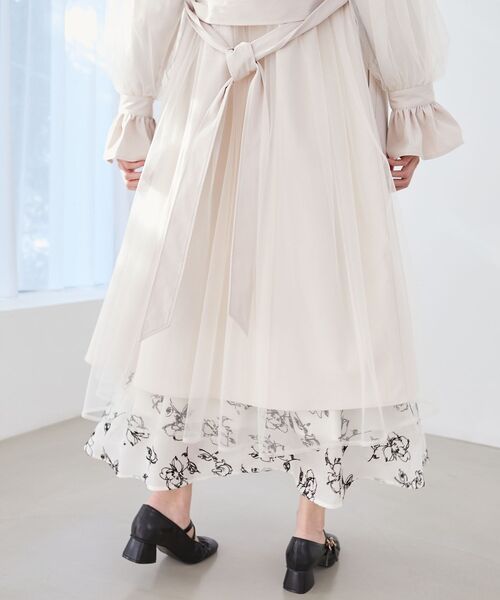 MAJESTIC LEGON（マジェスティックレゴン）の「チュールレイヤードトレンチコート（トレンチコート・レディース・ベージュ/アイボリー・SMALL/MEDIUM）」の10枚目の写真