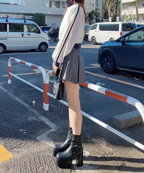 one way(ワンウェイ)の「トラックジャケット(その他アウター・レディース・ホワイト/ベージュ/グレー/ダークブルー・FREE)」の8枚目の写真