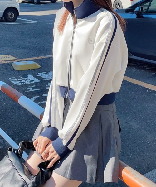 one way(ワンウェイ)の「トラックジャケット(その他アウター・レディース・ホワイト/ベージュ/グレー/ダークブルー・FREE)」の10枚目の写真