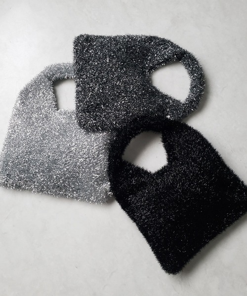 me+em select（ミームセレクト）の「【 ４color 】ラメシャギーニットミニハンドバッグ（ハンドバッグ・レディース・シルバー/ピンク/チャコール/ブラック・FREE）」の6枚目の写真