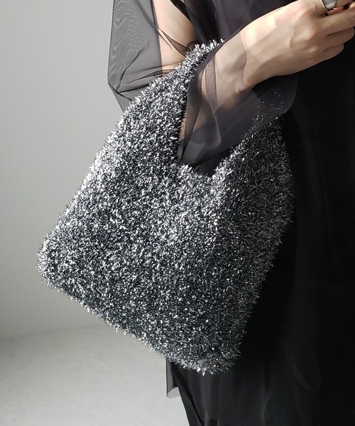 me+em select（ミームセレクト）の「【 ４color 】ラメシャギーニットミニハンドバッグ（ハンドバッグ・レディース・シルバー/ピンク/チャコール/ブラック・FREE）」の19枚目の写真