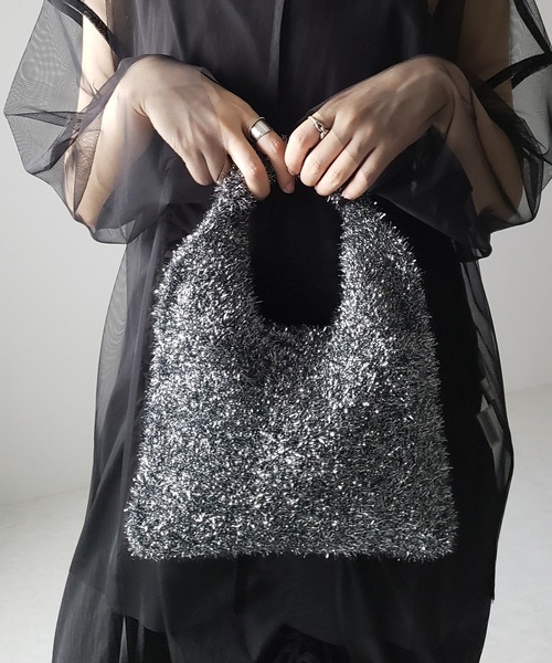 me+em select（ミームセレクト）の「【 ４color 】ラメシャギーニットミニハンドバッグ（ハンドバッグ・レディース・シルバー/ピンク/チャコール/ブラック・FREE）」の17枚目の写真