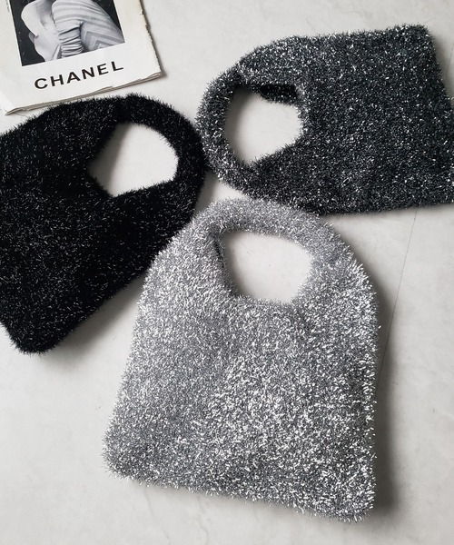 me+em select（ミームセレクト）の「【 ４color 】ラメシャギーニットミニハンドバッグ（ハンドバッグ・レディース・シルバー/ピンク/チャコール/ブラック・FREE）」の5枚目の写真