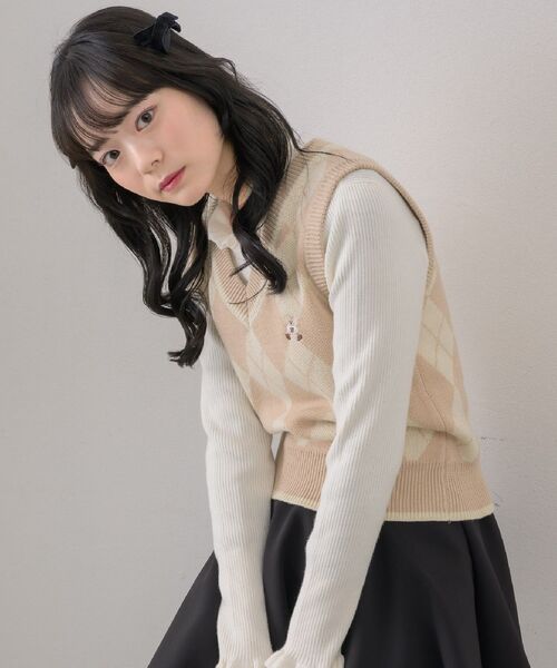 ems excite（エムズエキサイト）の「アーガイルNTベスト（ベスト・レディース・ブルー/ナチュラル/ベージュ・FREE）」の16枚目の写真