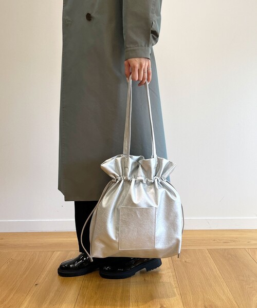 OPAQUE.CLIP(オペークドットクリップ)の「◆【軽量/A4収納可】4color/巾着トートバッグ(トートバッグ・レディース・ベージュ/ブラック/チャコールグレー/ライトグレー/シルバー・00)」の22枚目の写真