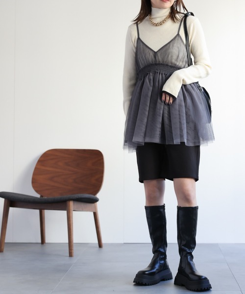 ap retro（アプレトロ）の「シャーリングチュールキャミソール / 夏服（キャミソール・レディース・チャコールグレー/ブラック/オフホワイト/グレイッシュベージュ・FREE）」の17枚目の写真