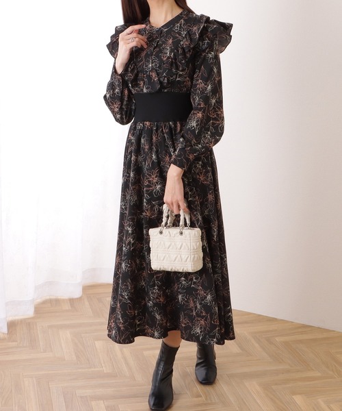 Lace Ladies(レースレディース)の「配色 リブ フリルライン ボタニカル柄 ワンピース(ワンピース・レディース・グレー/ブラック/ブラウン・S/FREE)」の4枚目の写真