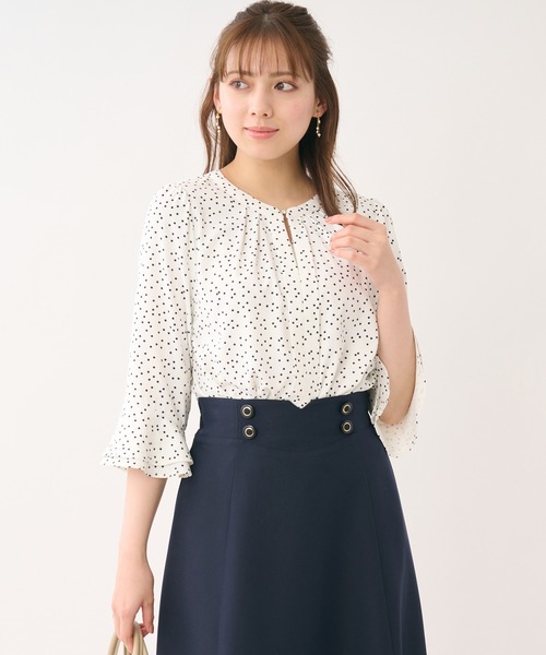 LAISSE PASSE（レッセパッセ）の「【美人百花6月号掲載】七分袖フリルブラウス（シャツ/ブラウス・レディース・ミント/ネイビー/アイボリー/ピンクベージュ/オフホワイト・LARGE/MEDIUM）」の13枚目の写真