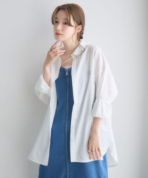 RETRO GIRL（レトロガール）の「胸刺繍BIGシャツ（シャツ/ブラウス・レディース・ブルー/ピンク/ホワイト・FREE）」の4枚目の写真