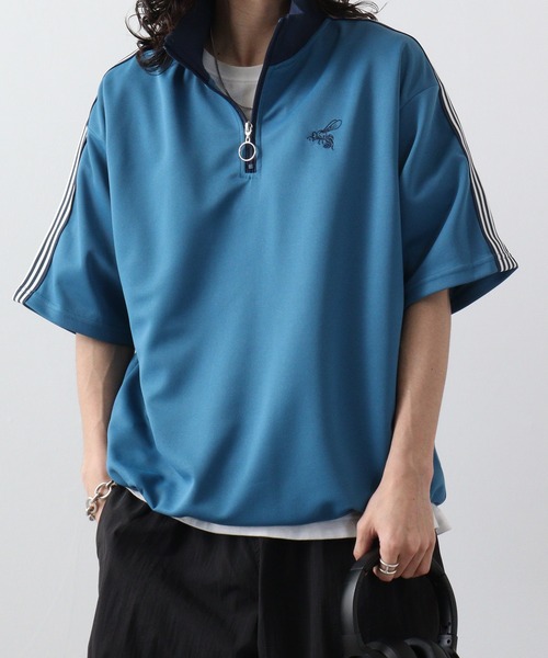 SUGGESTION(サジェッション)の「SUGGESTION ハチ刺繍サイドライン半袖ハーフジップ(Tシャツ/カットソー・メンズ・ブラック/ホワイト/サンドベージュ/ブルー・L/M)」の4枚目の写真