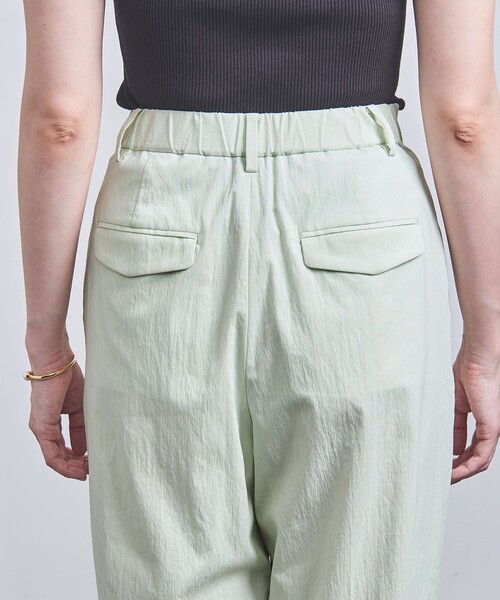 美品◯ユナイテッドアローズ　TA/P タックテーパードパンツ　ライム UNITED ARROWS（ユナイテッドアローズ）の「タック テーパード