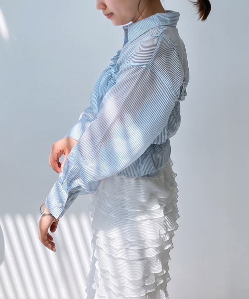 AS KNOW AS plus（アズノゥアズプラス）の「◎シャーリングキャミソールとシャツ セットアイテム（シャツ/ブラウス・レディース・グレー系/イエロー系/ブルー系・FREE）」の6枚目の写真