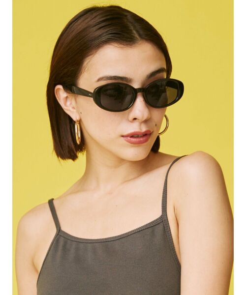 EVRIS（エヴリス）の「OVAL FRAME サングラス（サングラス・レディース・ブラウン/ブラック・FREE）」の3枚目の写真