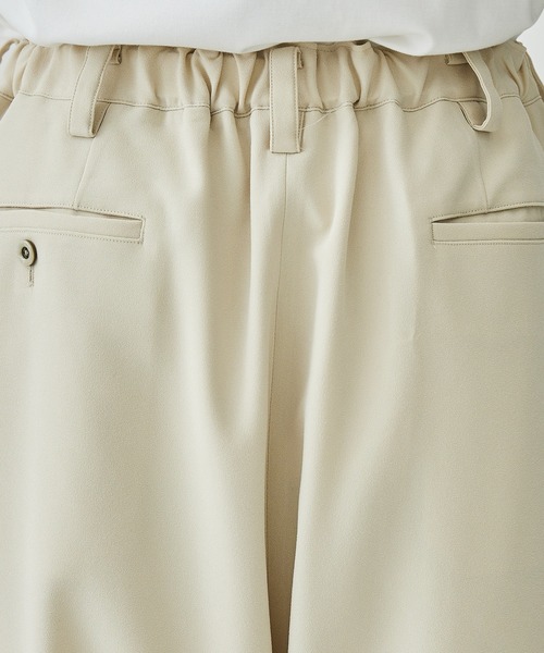 UJOH（ウジョー）の「Wide 2Tuck PNT（スラックス・メンズ・ベージュ・2/3）」の9枚目の写真