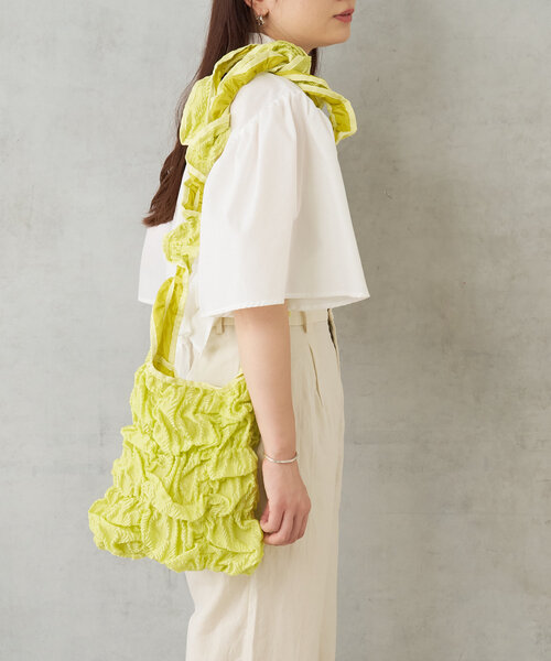 Casselini（キャセリーニ）の「Casselini スクエアギャザーショルダー（トートバッグ・レディース・ホワイト/ブラック/ライム・0）」の3枚目の写真