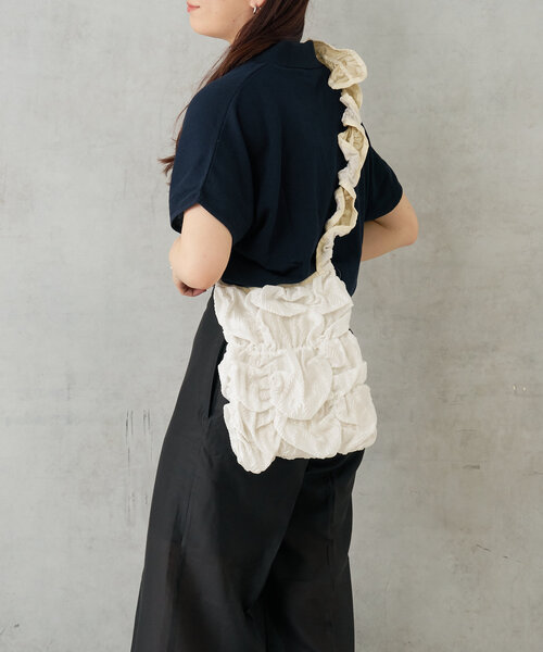 Casselini（キャセリーニ）の「Casselini スクエアギャザーショルダー（トートバッグ・レディース・ホワイト/ブラック/ライム・0）」の14枚目の写真