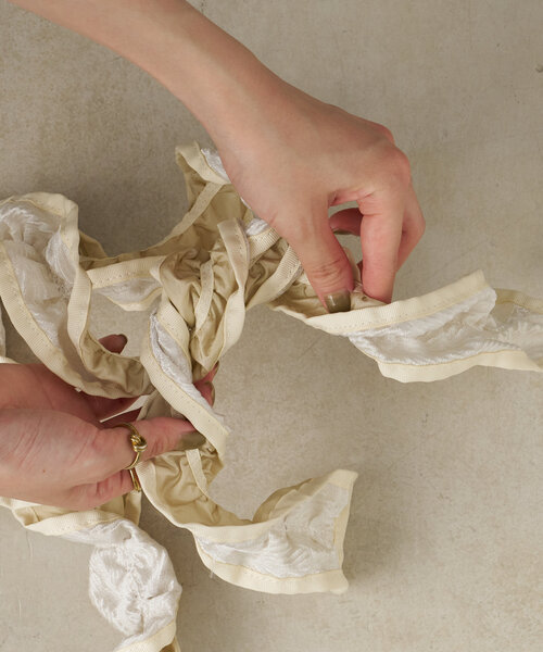 Casselini（キャセリーニ）の「Casselini スクエアギャザーショルダー（トートバッグ・レディース・ホワイト/ブラック/ライム・0）」の9枚目の写真