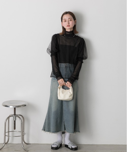 ad thie(アドティエ)の「シャーリング チュールブラウス(シャツ/ブラウス・レディース・ブルー/ブラック/アイボリー/ライトグレー・FREE)」の15枚目の写真