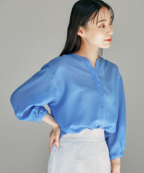 Elura（エルーラ）の「アイロンいらずセミシアブラウス/135289（シャツ