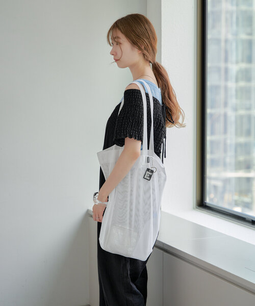 Kastane(カスタネ)の「【A4サイズ/5色展開】メッシュトートバッグ(トートバッグ・レディース・ホワイト/ライトグレー/ブラック/ライトベージュ/サーモンピンク・FREE)」の15枚目の写真